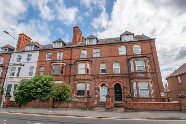 10 bed property, in Leicester Road, £800,000