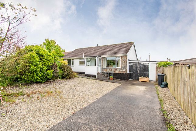 2 bed property, in Kingswood Estate, £350,000