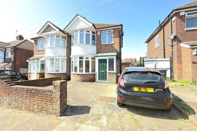 3 bed property, in Exton Avenue, £370,000