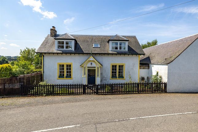 4 bed property, in The Green, £325,000