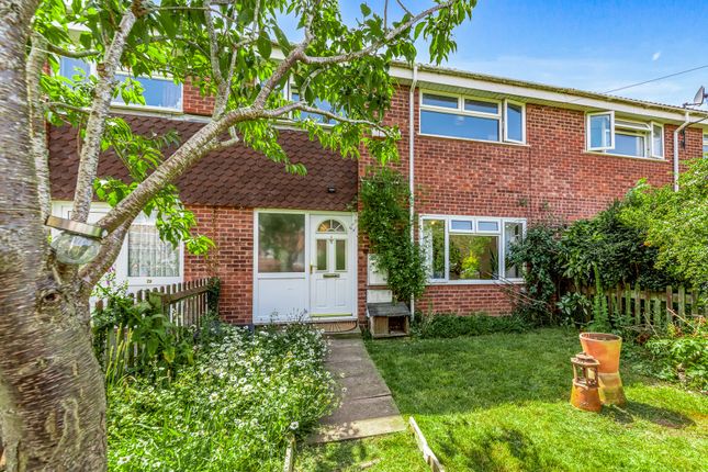 3 bed property, in Lavender Walk, £215,000