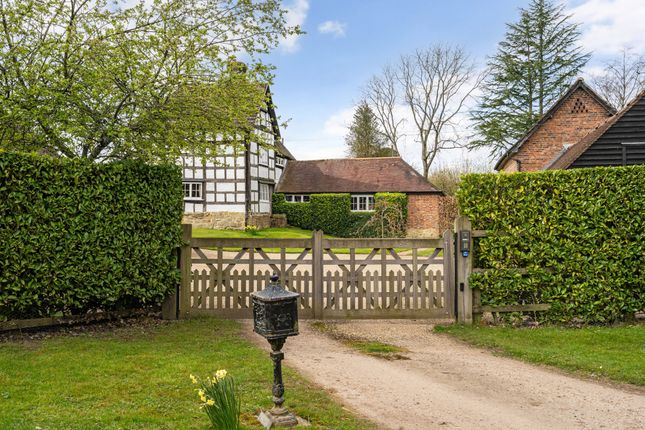 5 bed property, in Redbridge Lane, £1,975,000