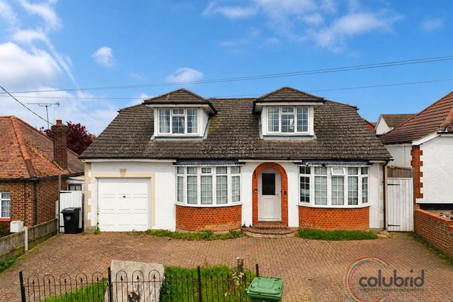 4 bed property, in Brackendale Avenue, £550,000