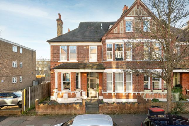 1 bed property, in Cautley Avenue, £750,000