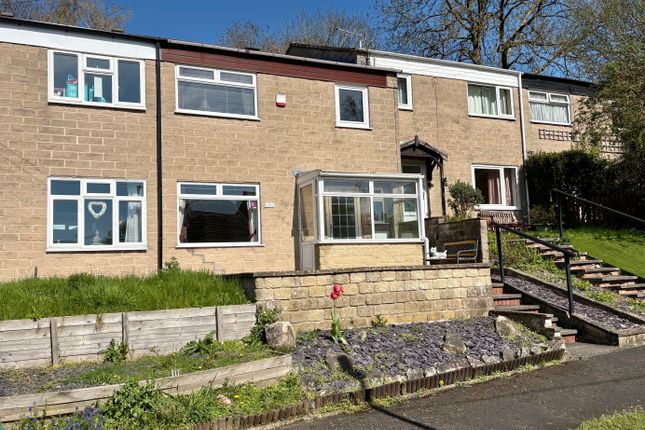 3 bed property, in Stanton Moor View, £215,000