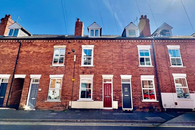 2 bed property, in Hereward Street, £242,500