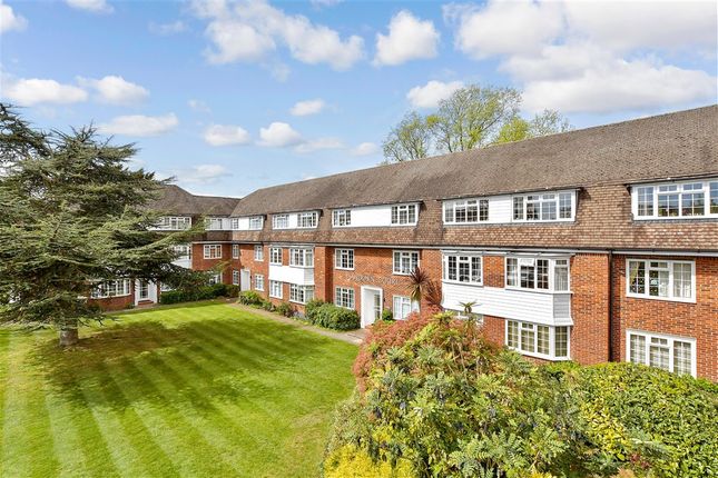 2 bed property, in Grange Road, £300,000
