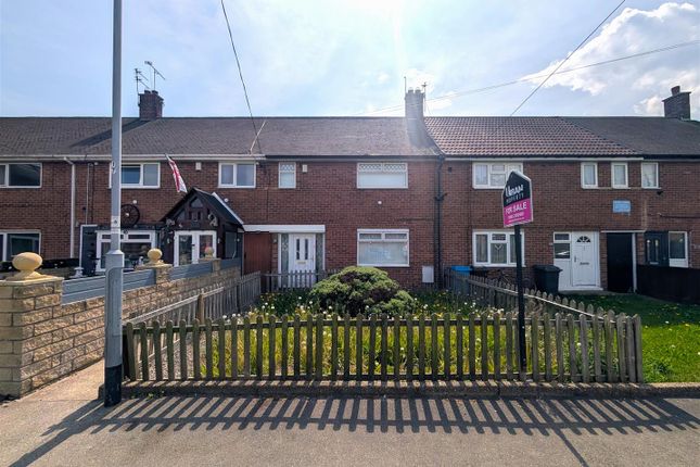 2 bed property, in Wexford Avenue, £90,000
