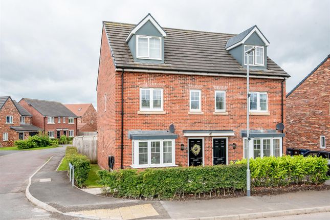3 bed property, in Goldcrest Avenue, £275,000