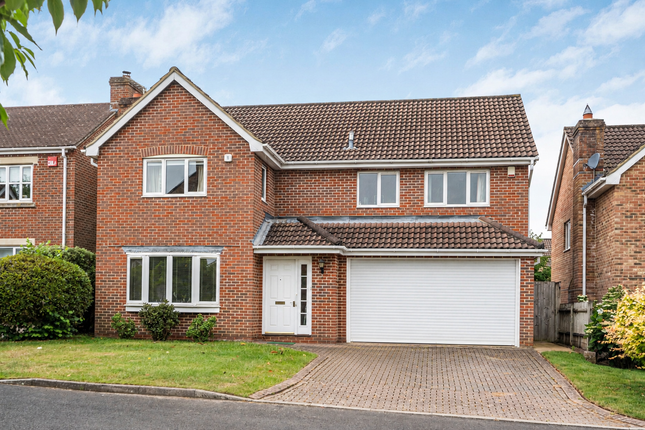 4 bed property, in Wetherdown, £900,000