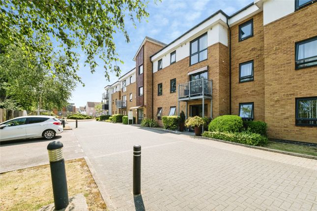 2 bed property, in Arcany Road, £220,000