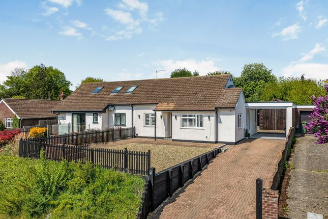 2 bed property, in Crofts End, £450,000