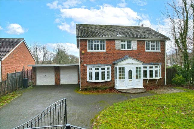 4 bed property, in Moreton Close, £695,000