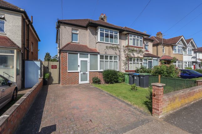 3 bed property, in Kingsmead Avenue, £635,000