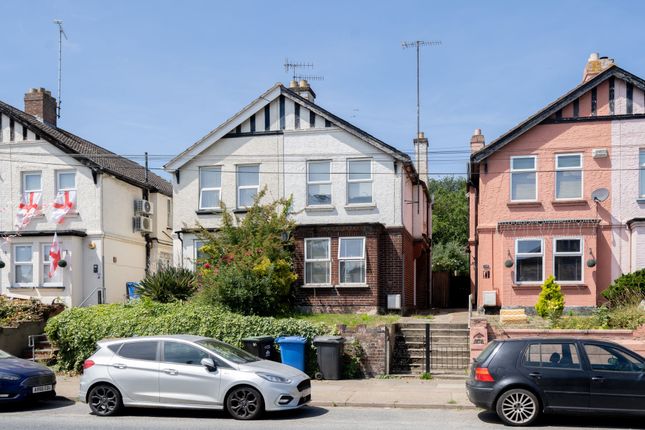 3 bed property, in Wherstead Road, £195,000