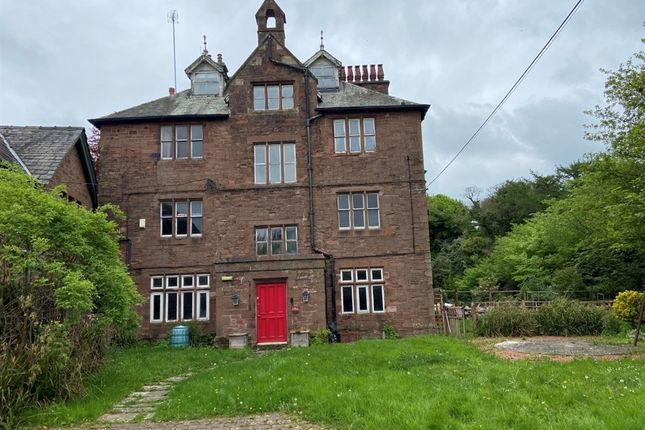 6 bed property, in Millwood Lane, £300,000