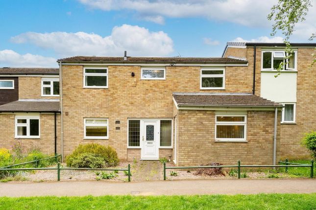 3 bed property, in Ascot Crescent, £375,000