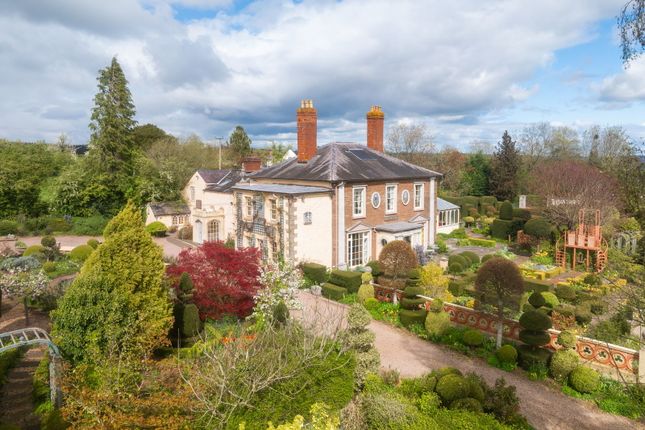 9 bed property, in Laskett Lane, £1,500,000