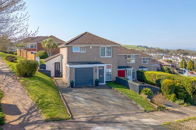 3 bed property, in Fowey Avenue, £375,000