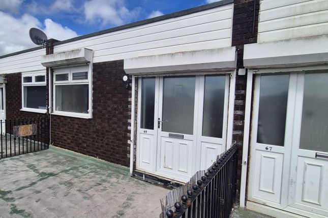 2 bed property, in Saltersgill Avenue, £25,000