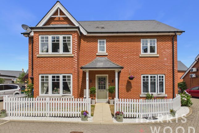 4 bed property, in Evelyn Mews, £750,000