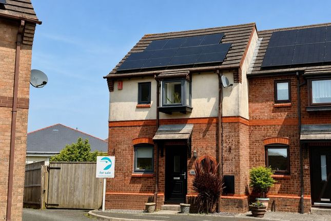 2 bed property, in Carroll Road, £180,000