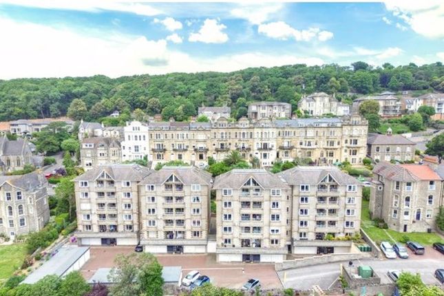 2 bed property, in Highbury Road, £175,000