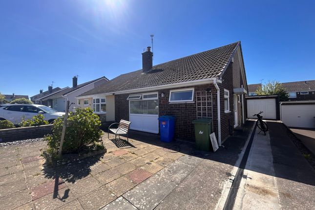2 bed property, in Albatross Way, £150,000