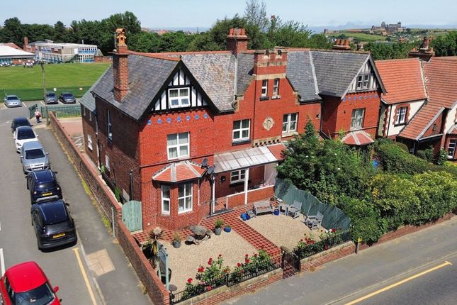 6 bed property, in Launceston Villa, £570,000