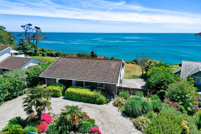 5 bed property, in Duporth Bay, £775,000