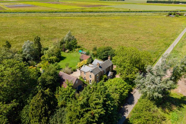 4 bed property, in Black Drove, £595,000