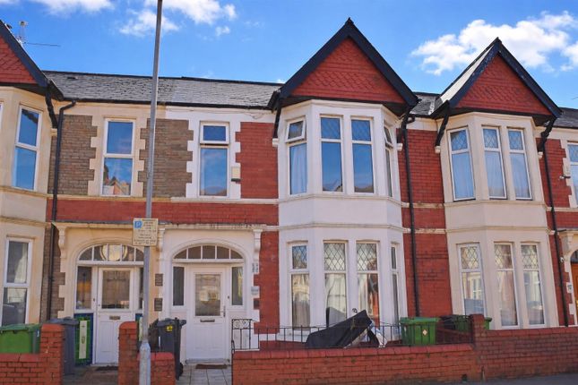 3 bed property, in Pen-Y-Bryn Road, £300,000