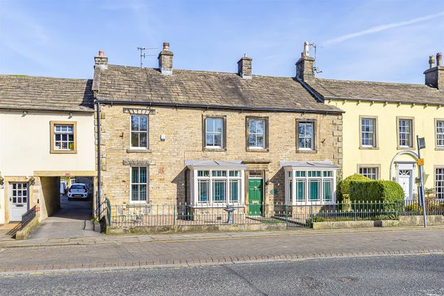 4 bed property, in Bridgeholme, £550,000