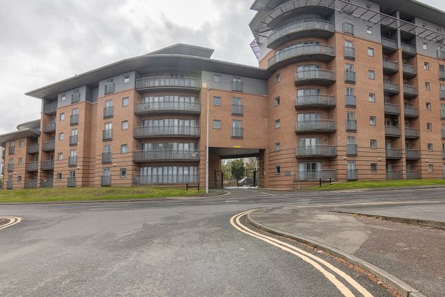 2 bed property, in Manor House Drive, £147,000