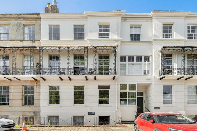1 bed property, in Lansdown Road, £300,000