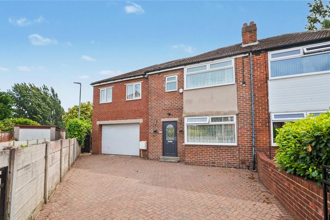 6 bed property, in Waincliffe Terrace, £299,950