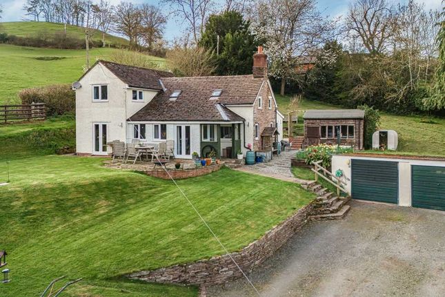 4 bed property, in Bronllys Cottage With Approx. 4.5 Acres, £735,000