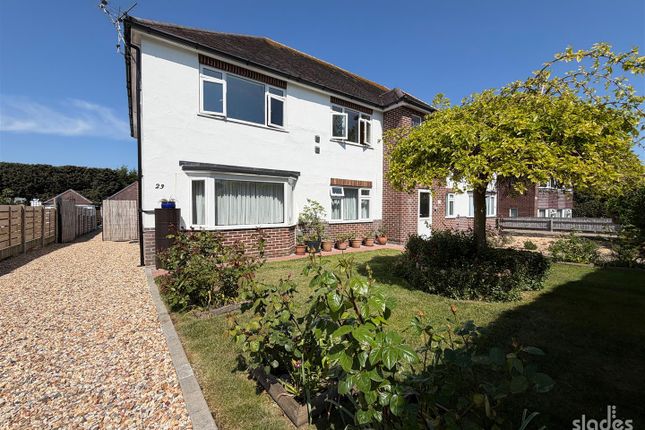 2 bed property, in Cooper Dean Drive, £250,000