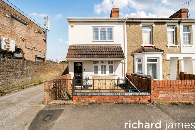 4 bed property, in Church Walk South, £300,000