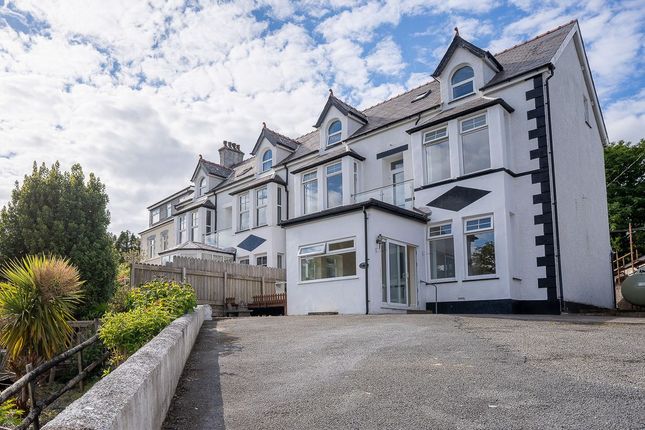 7 bed property, in Llanbedrog, £375,000