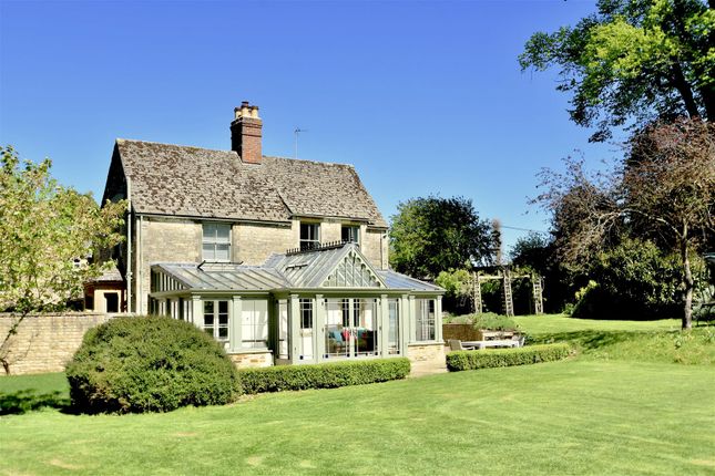 5 bed property, in Station Road, £1,395,000