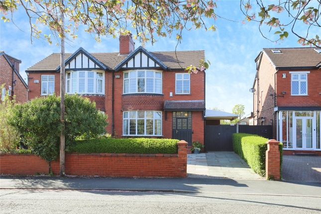 3 bed property, in Buckingham Road West, £525,000