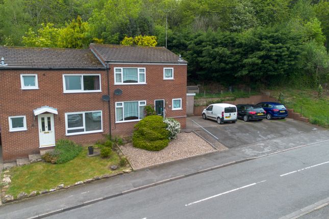 3 bed property, in Barley Close, £250,000