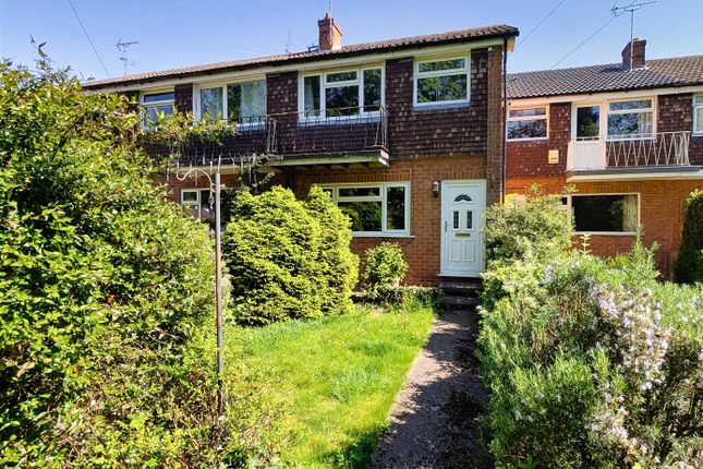 3 bed property, in St. Helens Crescent, £290,000