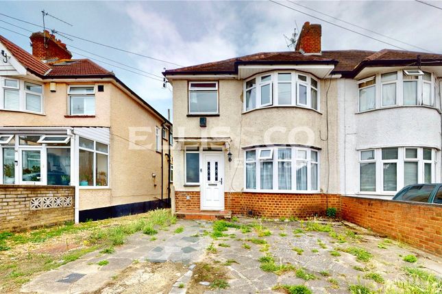 3 bed property, in Monks Park, £575,000