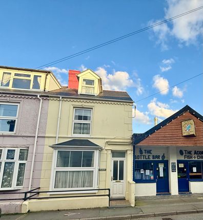 5 bed property, in High Street, £235,000