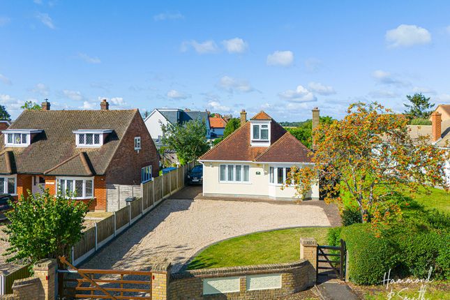 3 bed property, in Epping Green, £700,000