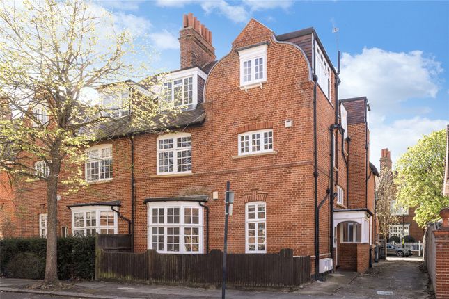 6 bed property, in Queen Annes Grove, £2,450,000