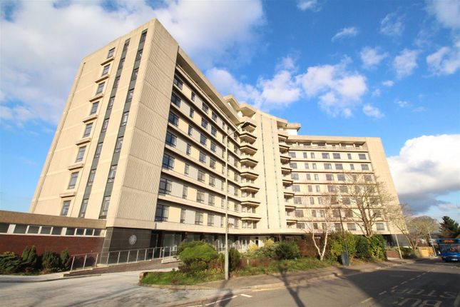 2 bed property, in Flat 5, £95,000
