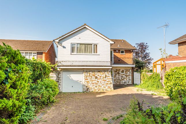 4 bed property, in The Coppice, £850,000